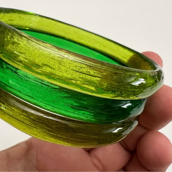 Set of 3 Olive Lime Green Textured Glass Bracelets Bangles - Picture 5 of 6